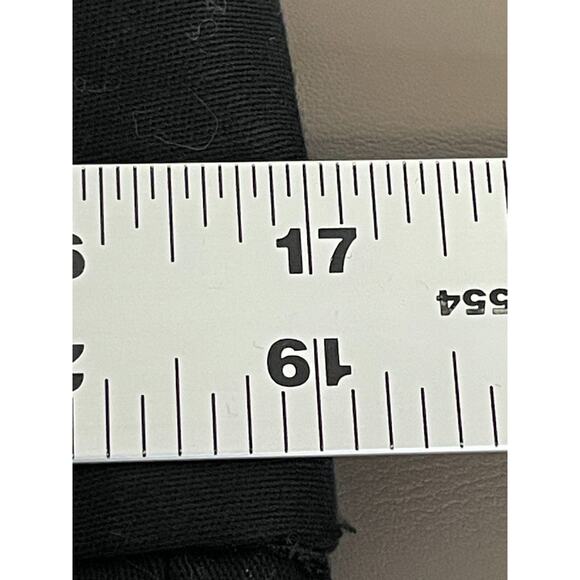 Hybrid & Company Bermuda Shorts Size 9 Womens Black Stretch Cotton - Picture 4 of 13